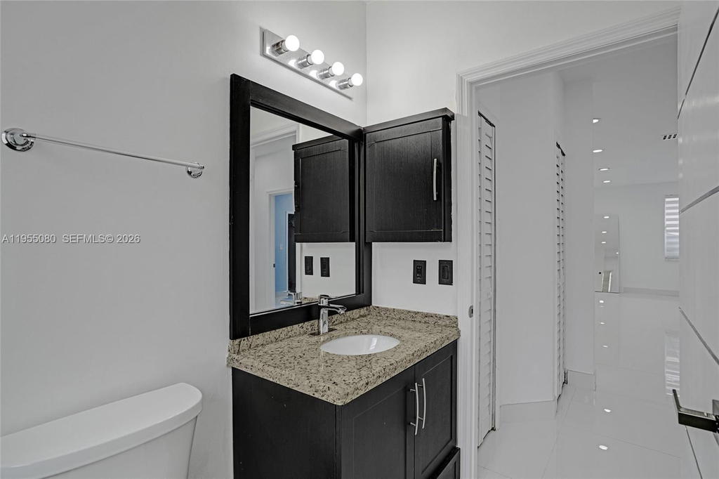 Real estate property located at 7952 198th St, Miami-dade, Spanish Lakes 2nd Addn, Hialeah, FL