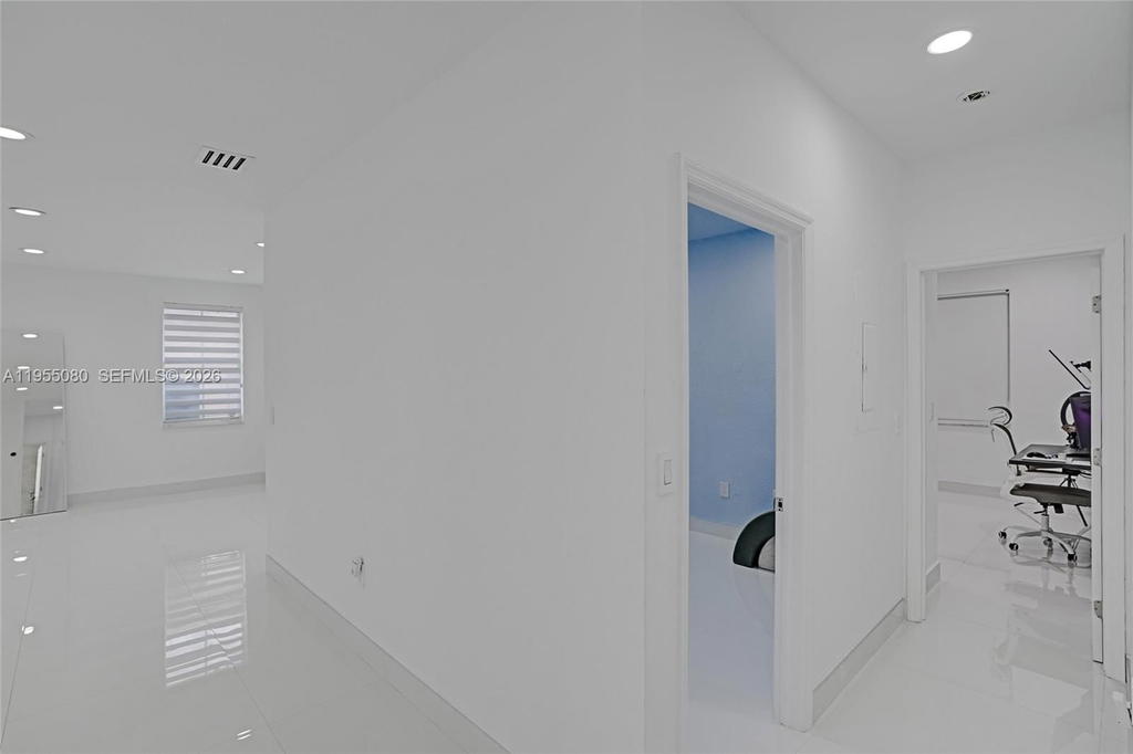 Real estate property located at 7952 198th St, Miami-dade, Spanish Lakes 2nd Addn, Hialeah, FL