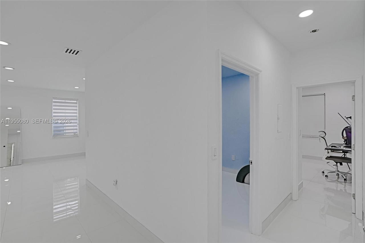Real estate property located at 7952 198th St, Miami-dade, Spanish Lakes 2nd Addn, Hialeah, FL