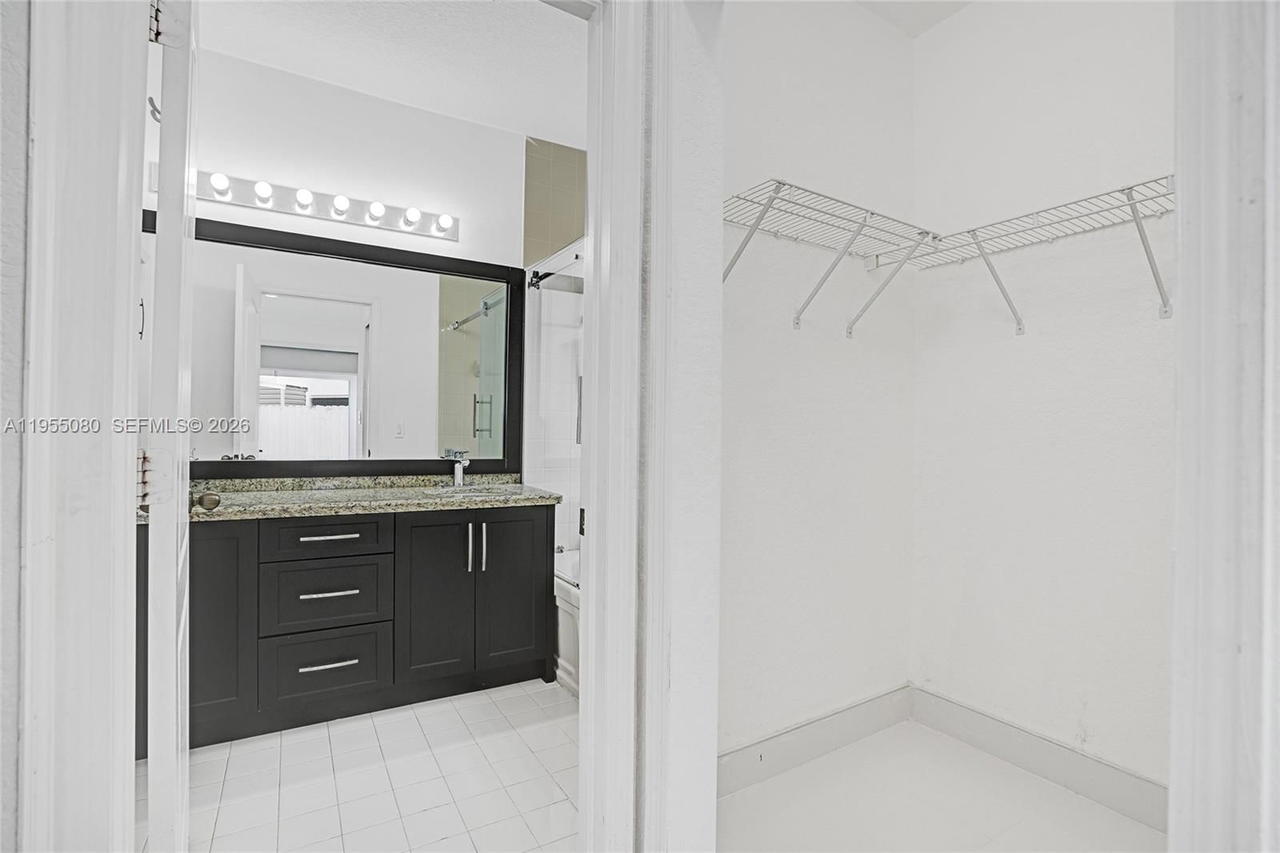 Real estate property located at 7952 198th St, Miami-dade, Spanish Lakes 2nd Addn, Hialeah, FL