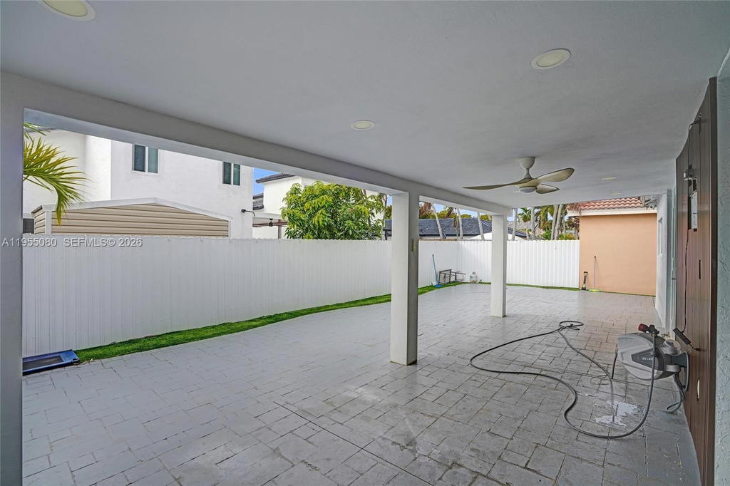 Real estate property located at 7952 198th St, Miami-dade, Spanish Lakes 2nd Addn, Hialeah, FL