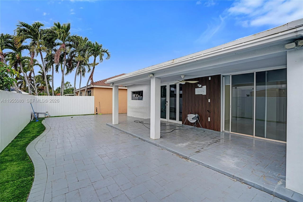 Real estate property located at 7952 198th St, Miami-dade, Spanish Lakes 2nd Addn, Hialeah, FL