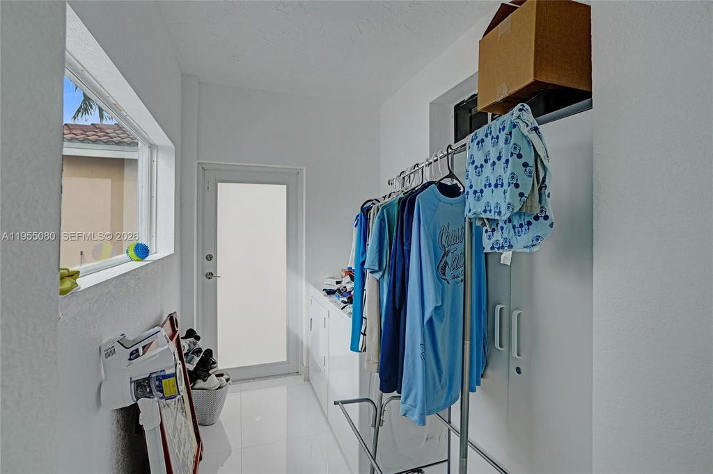 Real estate property located at 7952 198th St, Miami-dade, Spanish Lakes 2nd Addn, Hialeah, FL