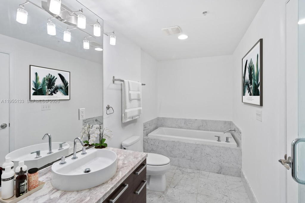 Real estate property located at 244 Biscayne Blvd #3104, Miami-dade, Vizcayne North Condo, Miami, FL