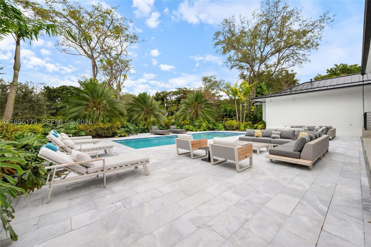 Real estate property located at 11600 77th Ave, Miami-dade, Suniland Estates 1st Addn, Pinecrest, FL