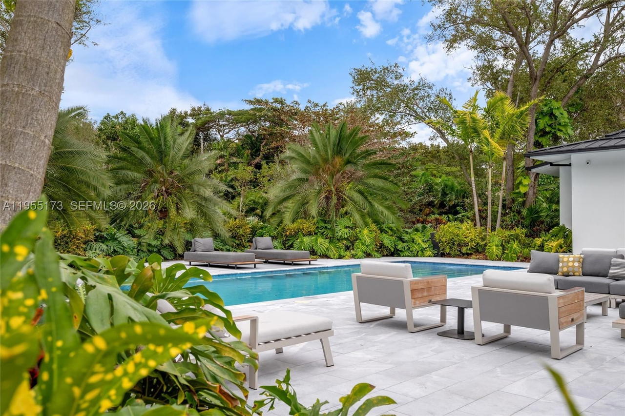 Real estate property located at 11600 77th Ave, Miami-dade, Suniland Estates 1st Addn, Pinecrest, FL