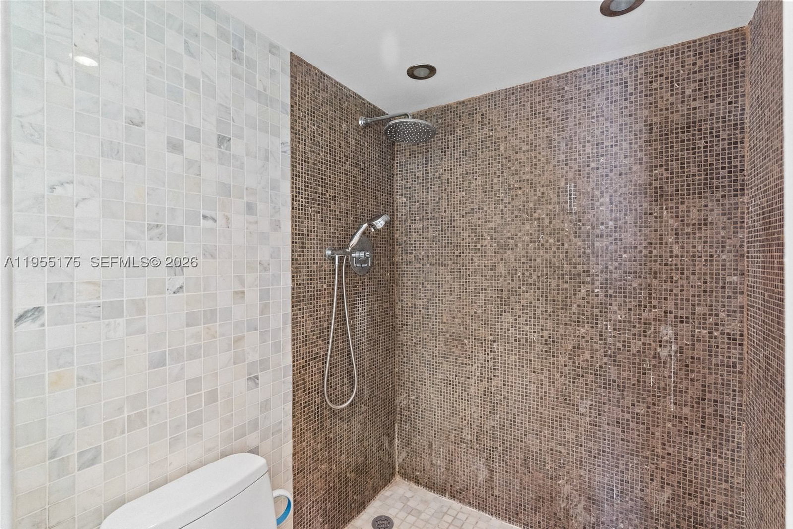 Real estate property located at 1301 Miami Gardens Dr #1424W, Miami-dade, Buckley Towers Condo, Miami, FL