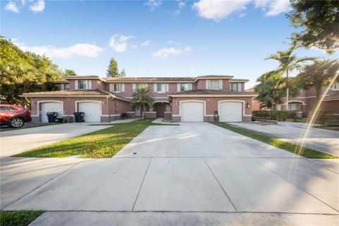 Real estate property located at 16514 68th Ter, Miami-dade, Lago Mar 1st Addn, Miami, FL