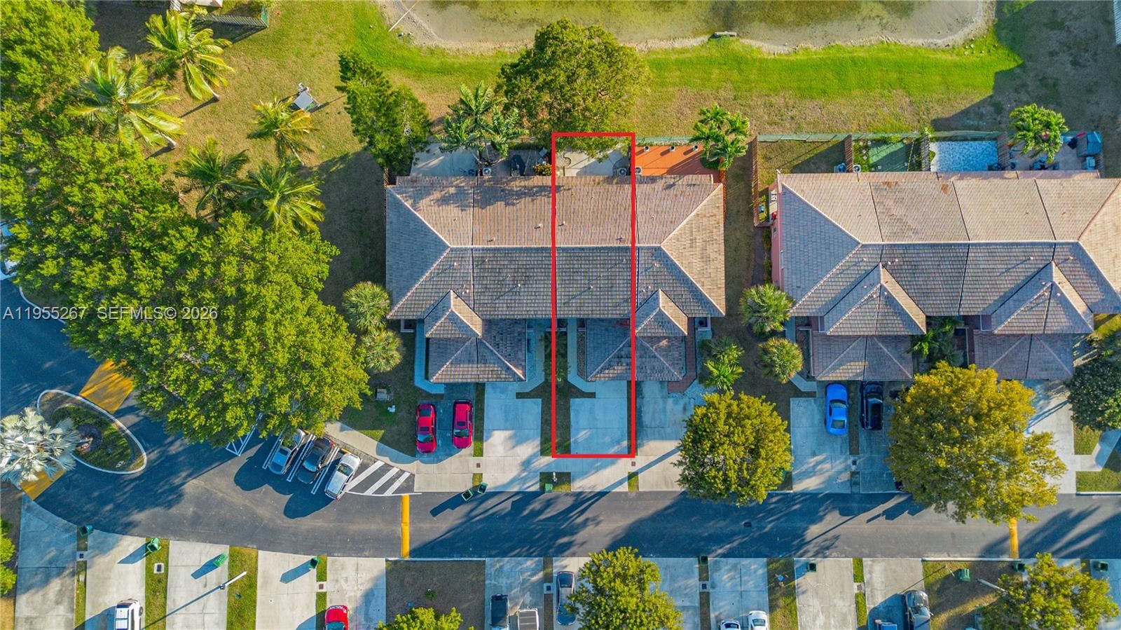 Real estate property located at 16514 68th Ter, Miami-dade, Lago Mar 1st Addn, Miami, FL