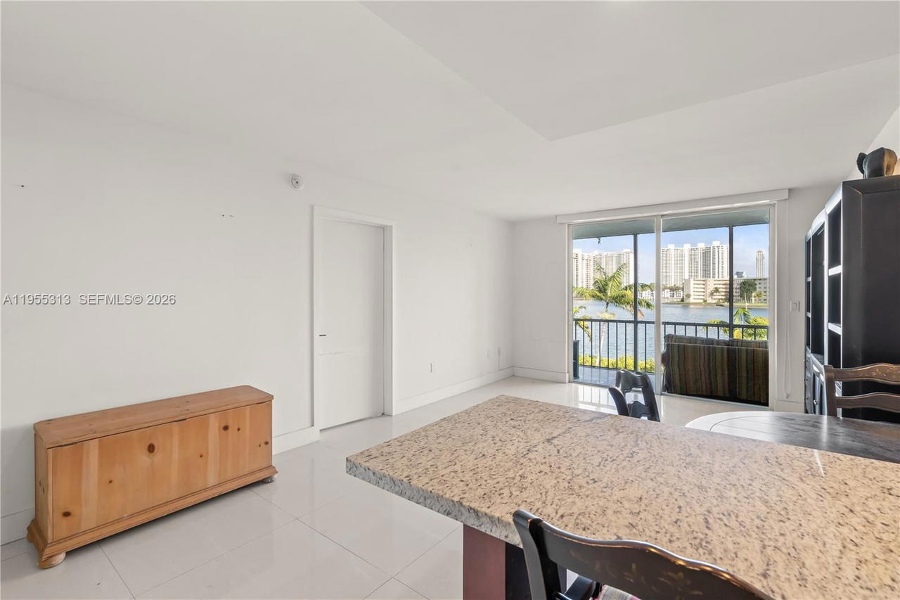 Real estate property located at 2861 Leonard Dr F311, Miami-dade, Point East Sec Ii Condo, Aventura, FL