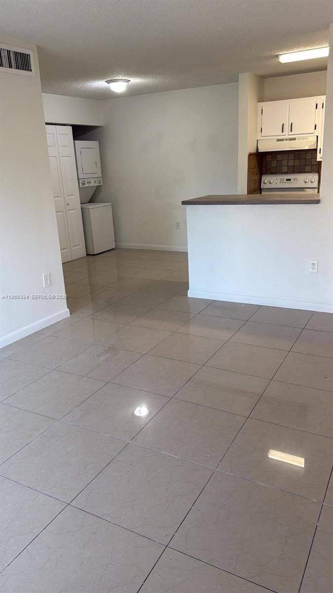 Real estate property located at 15620 80th St H-203, Miami-dade, The Courts At Kendall Con, Miami, FL