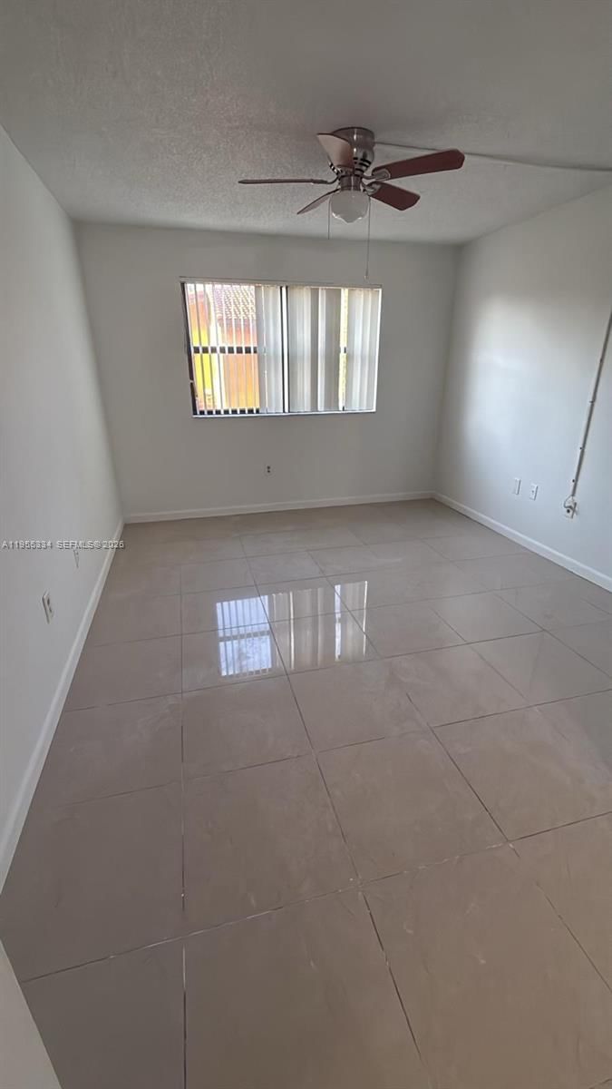Real estate property located at 15620 80th St H-203, Miami-dade, The Courts At Kendall Con, Miami, FL