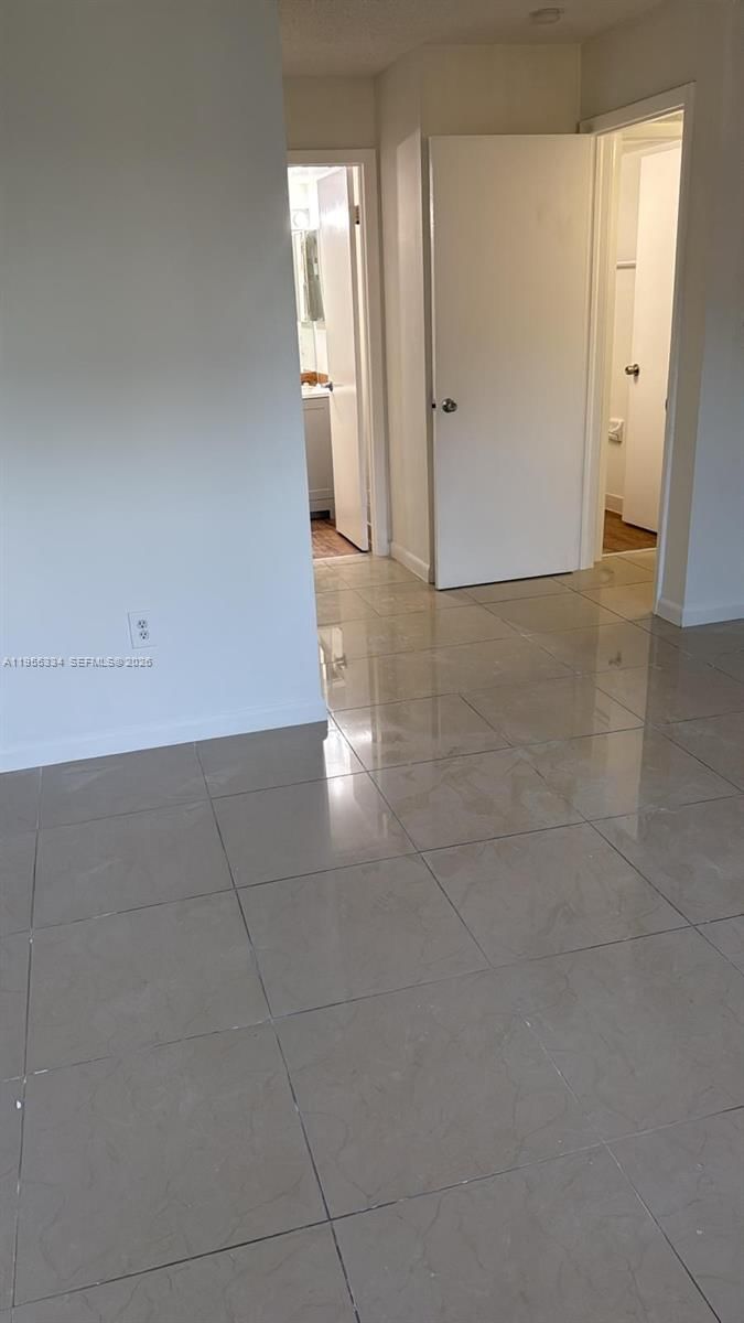 Real estate property located at 15620 80th St H-203, Miami-dade, The Courts At Kendall Con, Miami, FL
