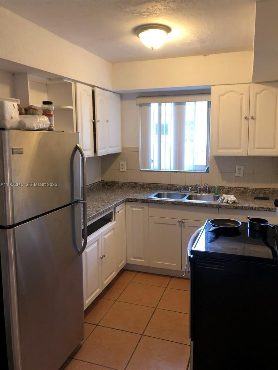 Real estate property located at 5411 6th Ave, Miami-dade, Buena Vista Gardens, Miami, FL