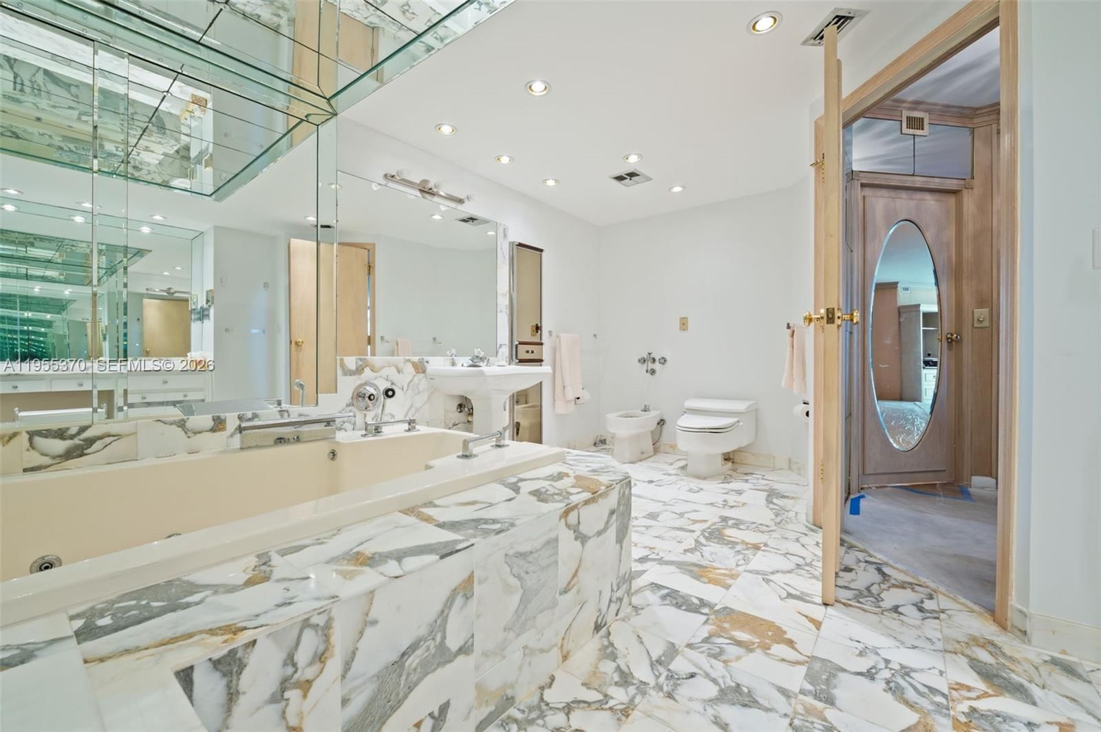 Real estate property located at 10155 Collins Ave #909, Miami-dade, Bal Harbour 101 Condo, Bal Harbour, FL