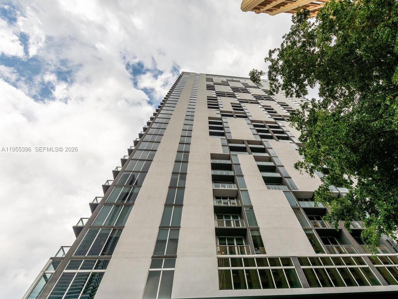 Real estate property located at 151 1st St #805, Miami-dade, Centro Condo, Miami, FL