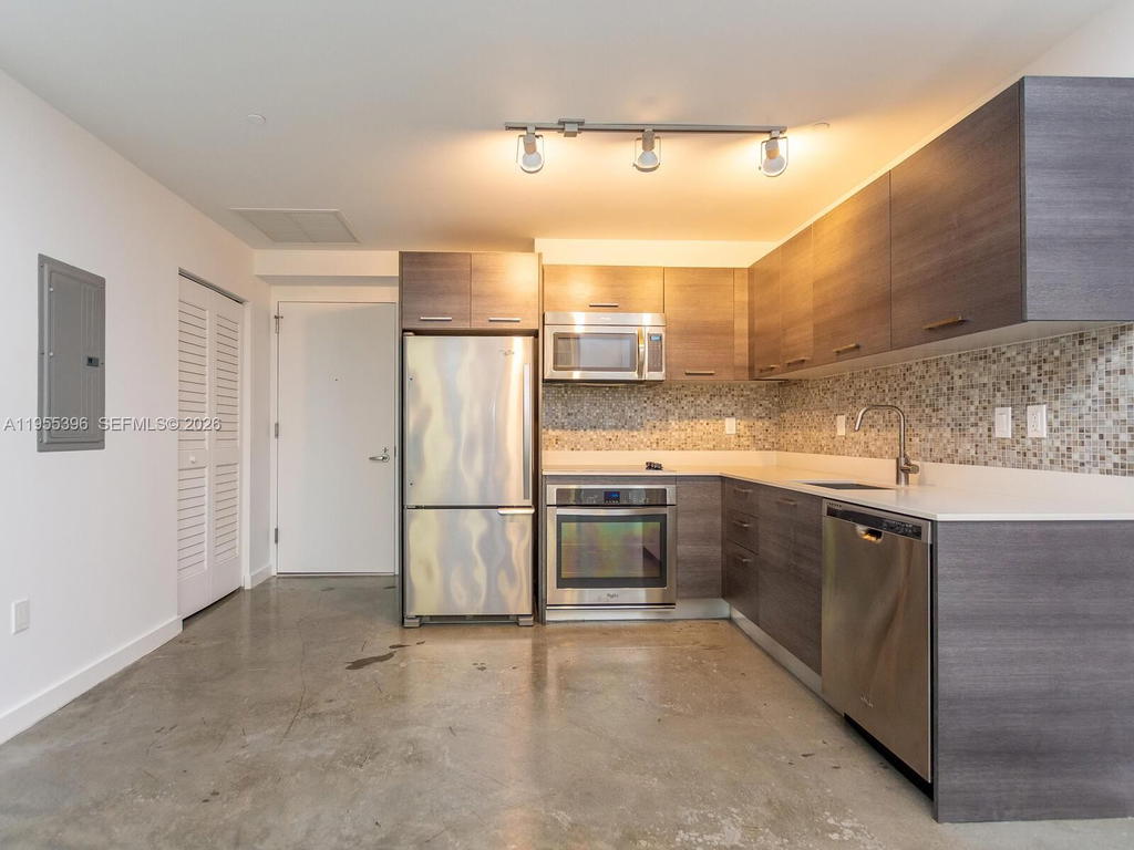 Real estate property located at 151 1st St #805, Miami-dade, Centro Condo, Miami, FL