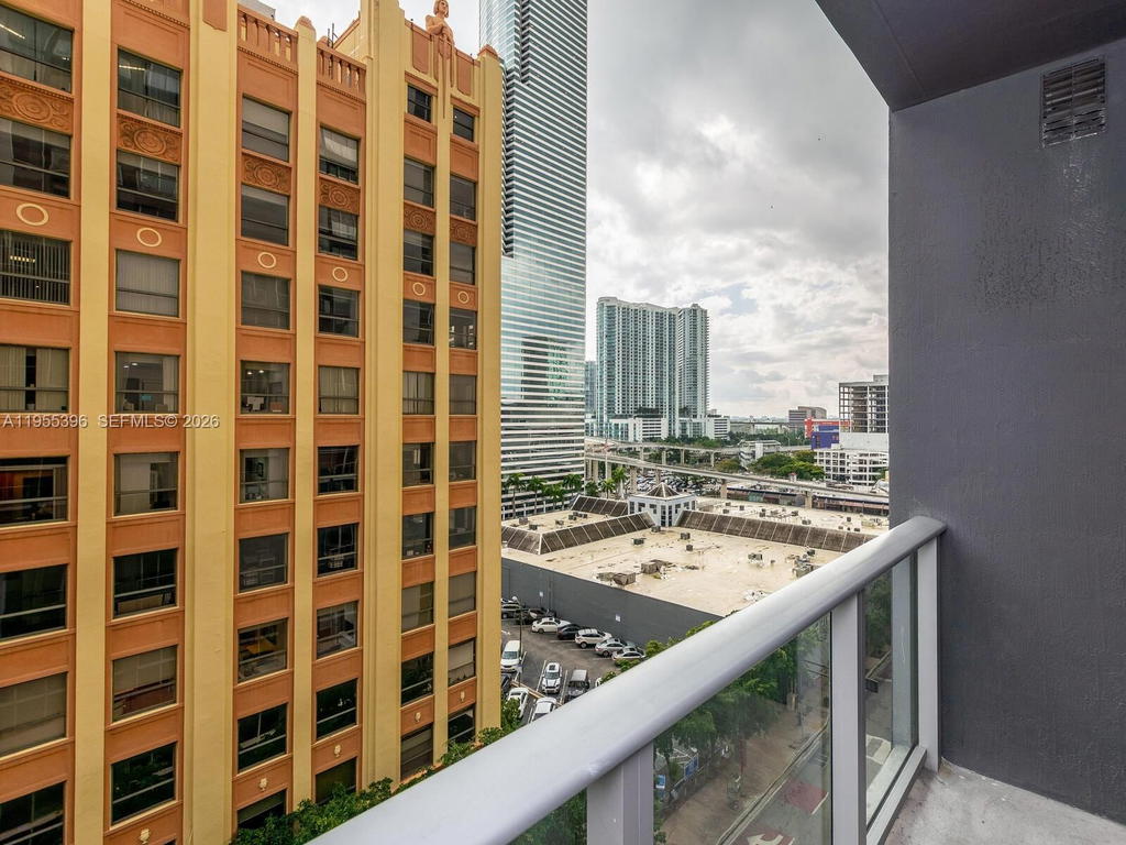 Real estate property located at 151 1st St #805, Miami-dade, Centro Condo, Miami, FL