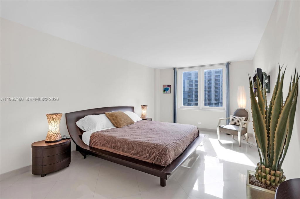 Real estate property located at 2301 Collins Ave #1006, Miami-dade, Roney Palace Condo, Miami Beach, FL