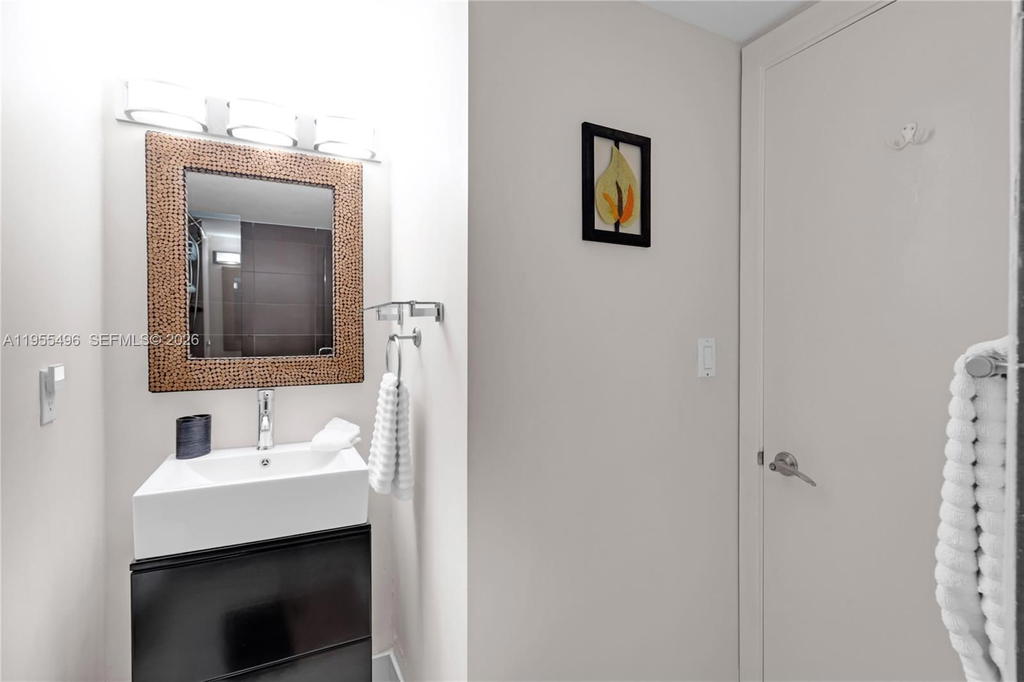 Real estate property located at 2301 Collins Ave #1006, Miami-dade, Roney Palace Condo, Miami Beach, FL