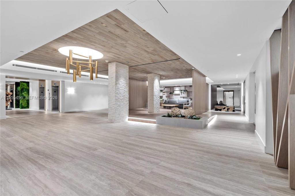 Real estate property located at 2301 Collins Ave #1006, Miami-dade, Roney Palace Condo, Miami Beach, FL