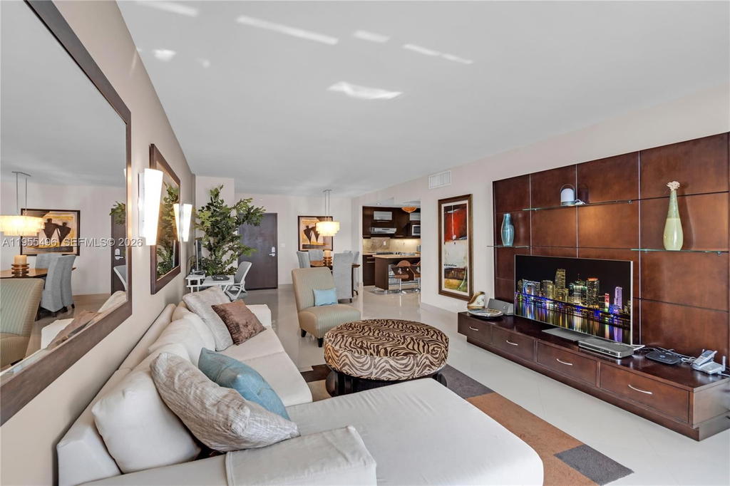 Real estate property located at 2301 Collins Ave #1006, Miami-dade, Roney Palace Condo, Miami Beach, FL