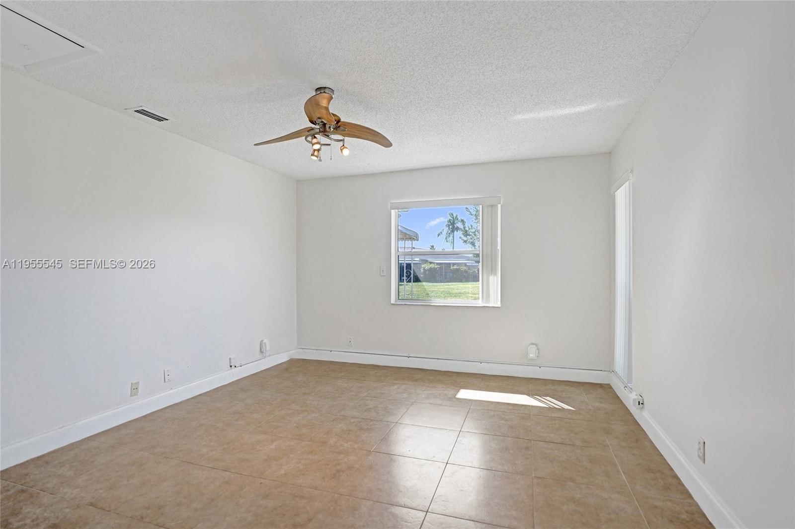 Real estate property located at 8914 Belle Aire Dr, Palm Beach, Boca Lakes Condo, Boca Raton, FL