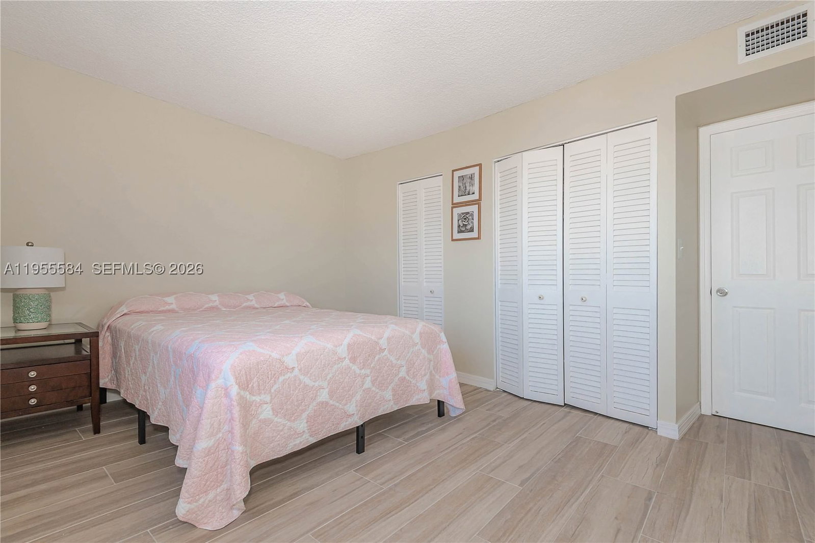 Real estate property located at 401 Golden Isles Dr #902, Broward, Ocean View Towers Condo, Hallandale Beach, FL