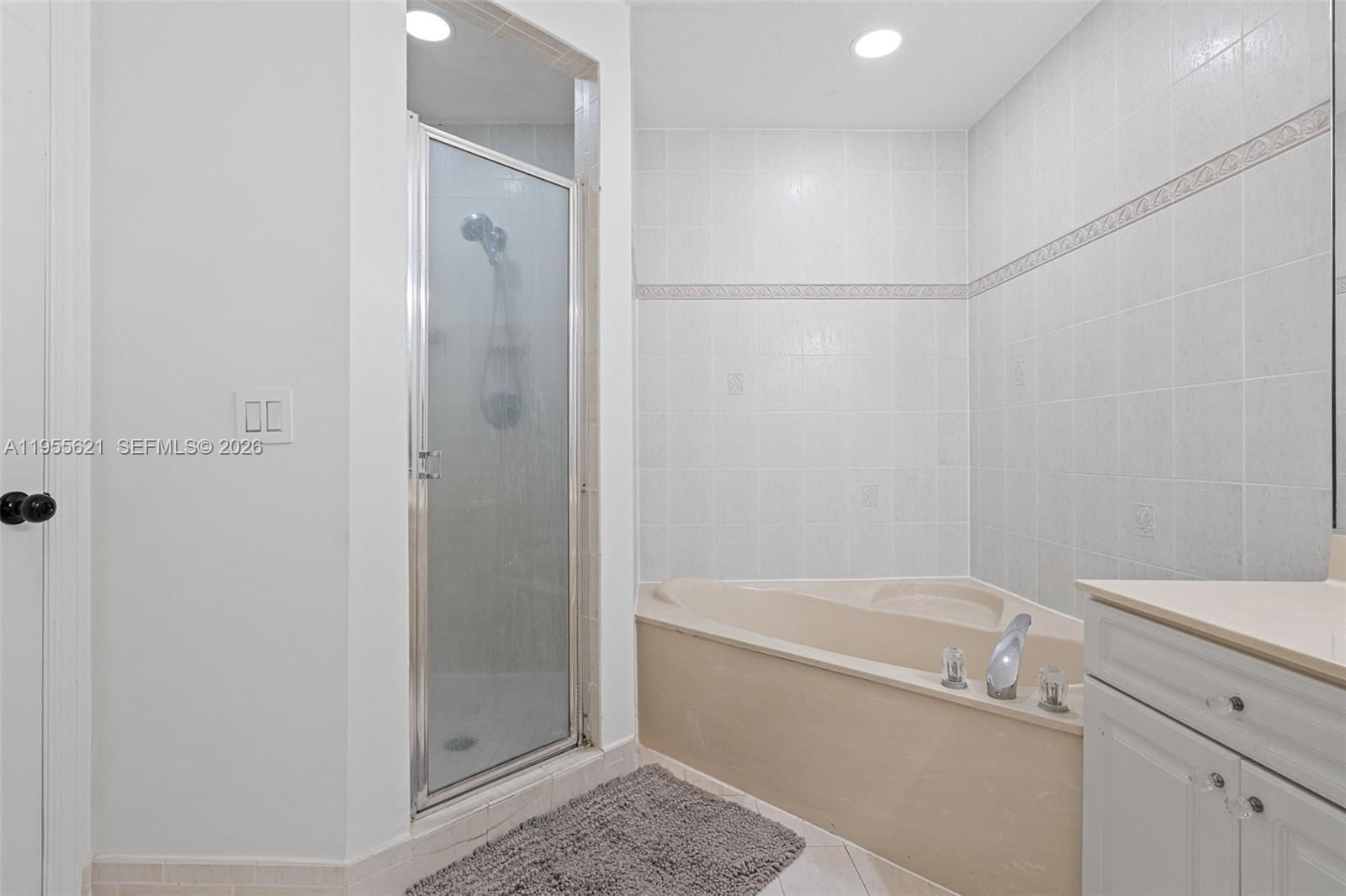 Real estate property located at 29732 164th Ct, Miami-dade, Avocados Best, Homestead, FL