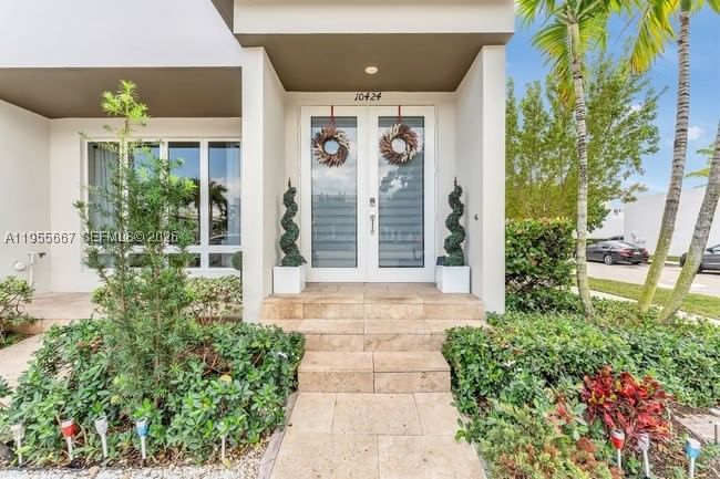Real estate property located at 10424 66th St, Miami-dade, Landmark At Doral, Doral, FL