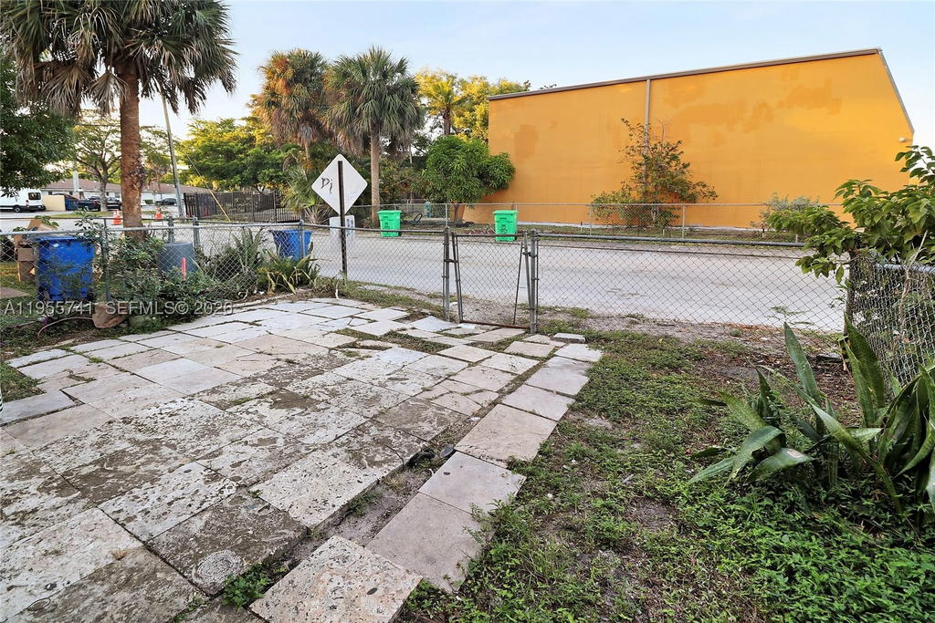 Real estate property located at 5975 25th Ct #213, Broward, Sunrise Towne Preferred 4, Sunrise, FL