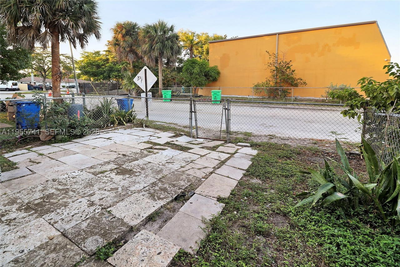 Real estate property located at 5975 25th Ct #213, Broward, Sunrise Towne Preferred 4, Sunrise, FL