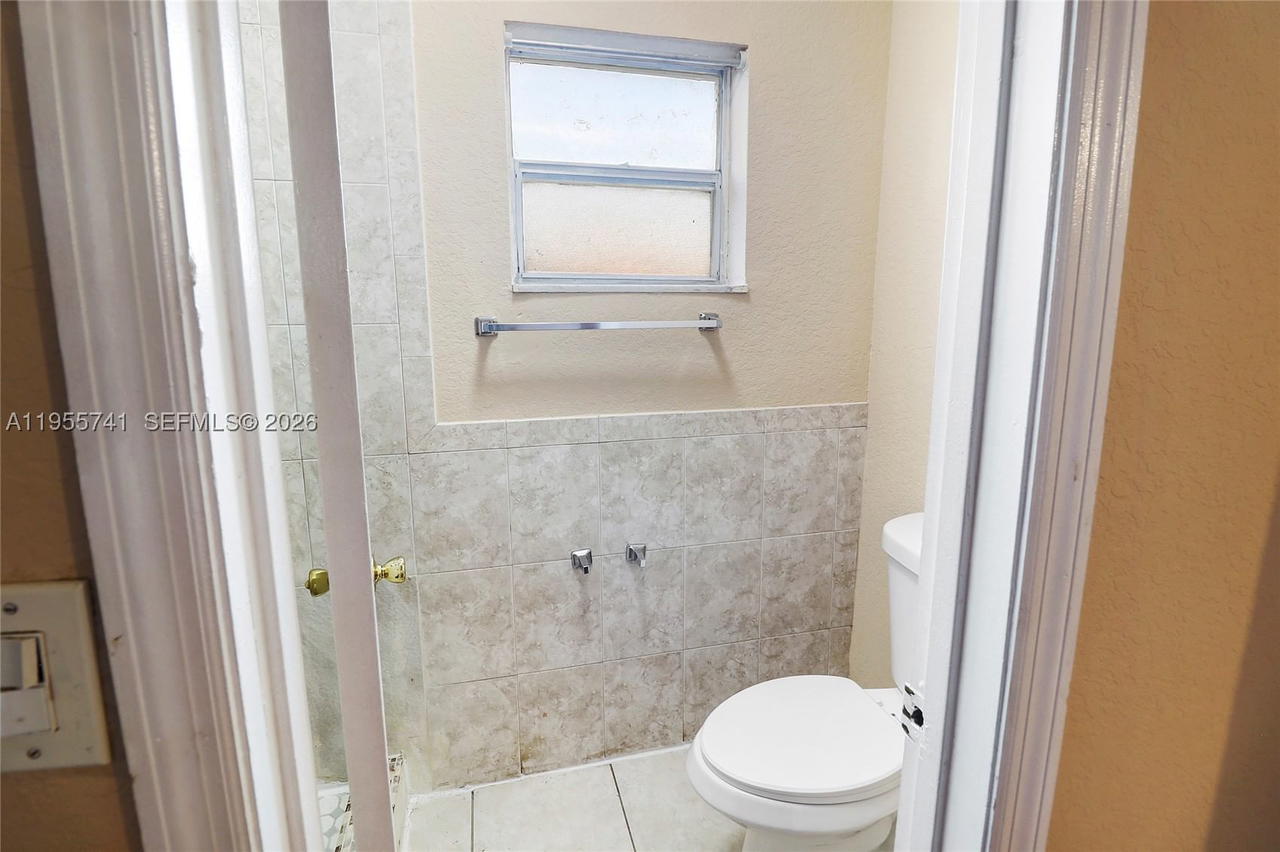 Real estate property located at 5975 25th Ct #213, Broward, Sunrise Towne Preferred 4, Sunrise, FL