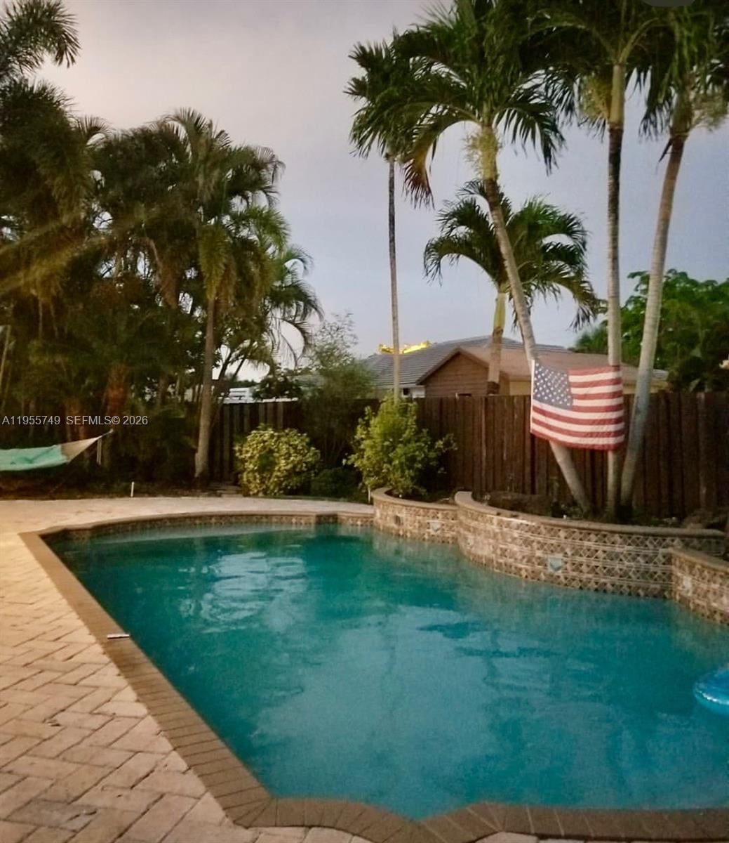 Real estate property located at 18121 152nd Ct, Miami-dade, Quirch Sub, Miami, FL
