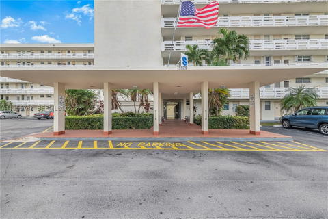 Real estate property located at 3020 Marcos Dr S109, Miami-dade, Point East Sec 4 Condo, Aventura, FL