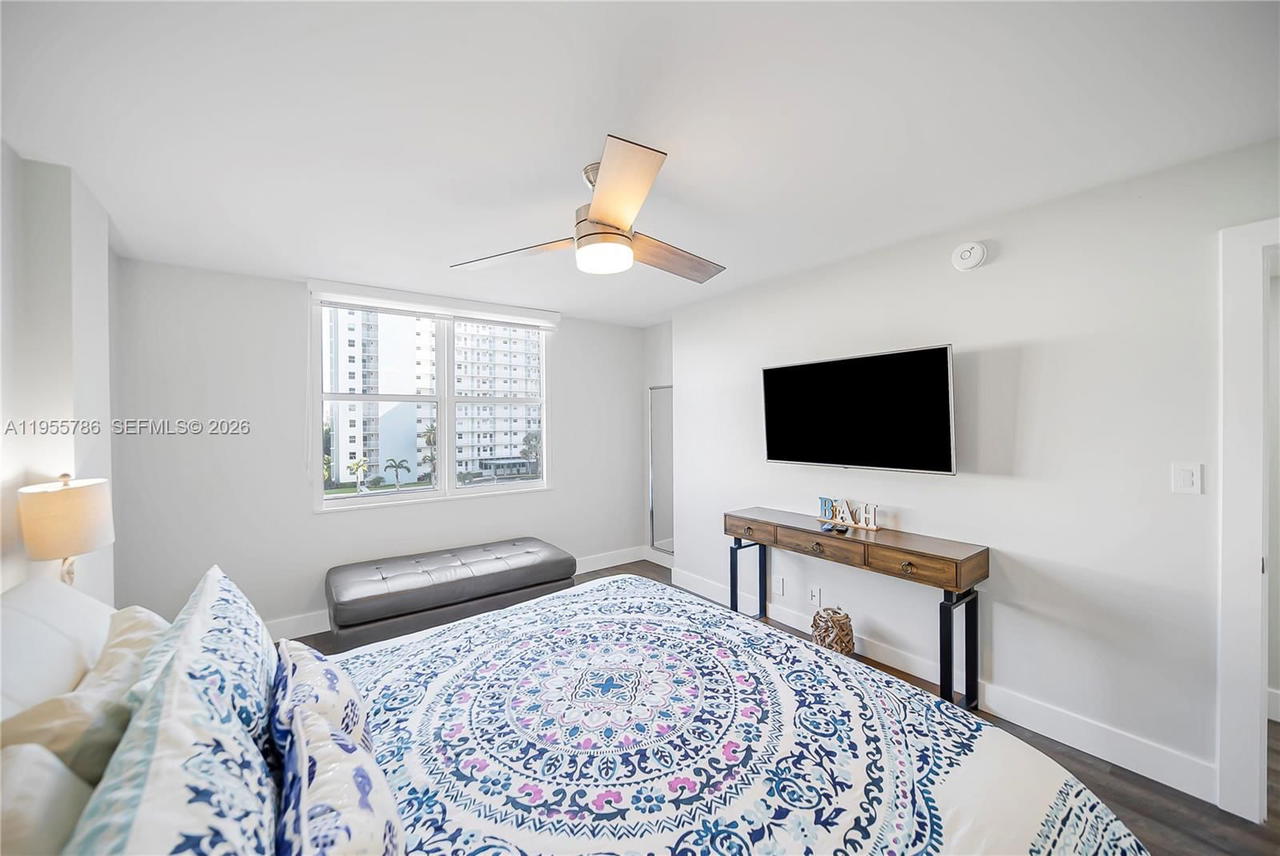 Real estate property located at 301 Ocean Blvd #404, Broward, Nassau House Condominium, Pompano Beach, FL