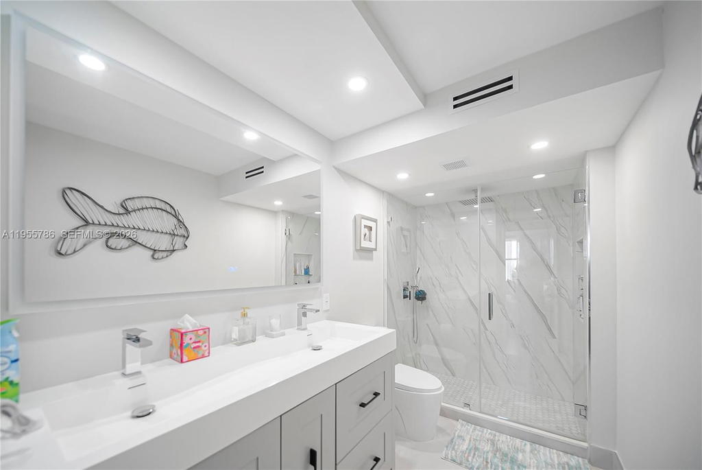 Real estate property located at 301 Ocean Blvd #404, Broward, Nassau House Condominium, Pompano Beach, FL