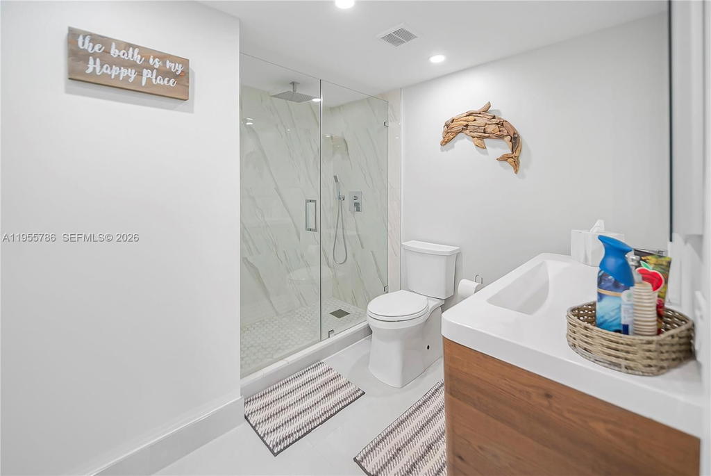 Real estate property located at 301 Ocean Blvd #404, Broward, Nassau House Condominium, Pompano Beach, FL