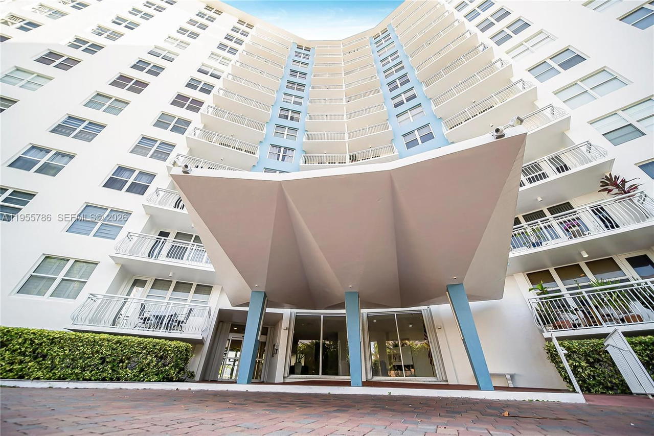 Real estate property located at 301 Ocean Blvd #404, Broward, Nassau House Condominium, Pompano Beach, FL