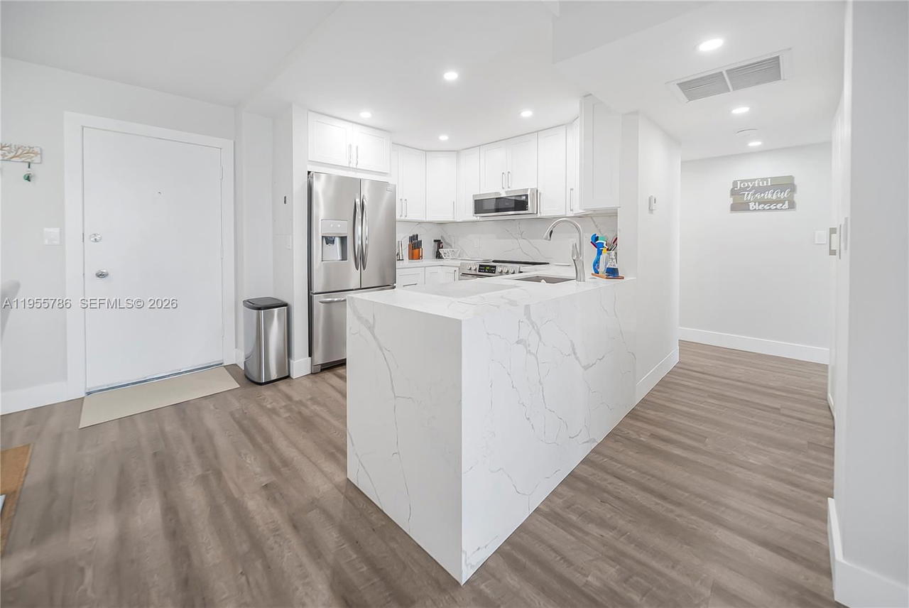 Real estate property located at 301 Ocean Blvd #404, Broward, Nassau House Condominium, Pompano Beach, FL