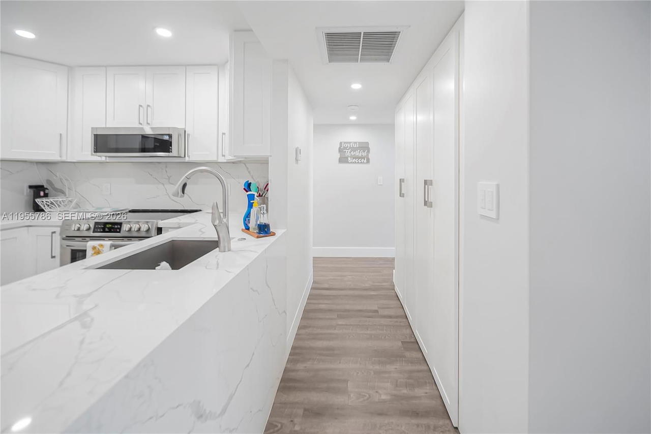 Real estate property located at 301 Ocean Blvd #404, Broward, Nassau House Condominium, Pompano Beach, FL