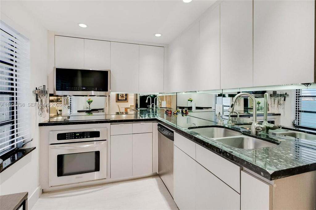 Real estate property located at 200 15th Rd #15C, Miami-dade, Brickell Harbour Condo, Miami, FL