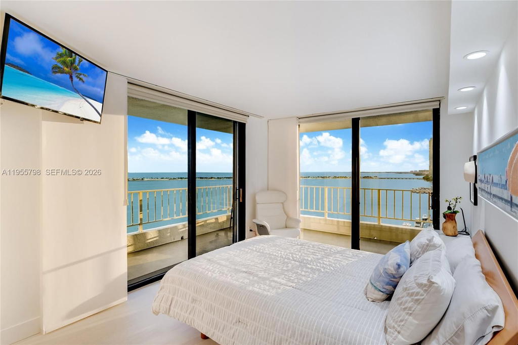 Real estate property located at 200 15th Rd #15C, Miami-dade, Brickell Harbour Condo, Miami, FL