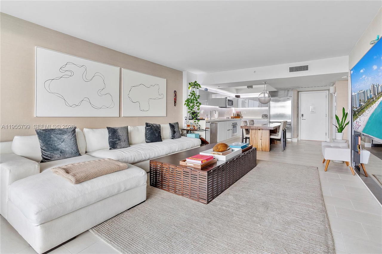 Real estate property located at 102 24th St #1427, Miami-dade, 2399 Collins Avenue, Miami Beach, FL
