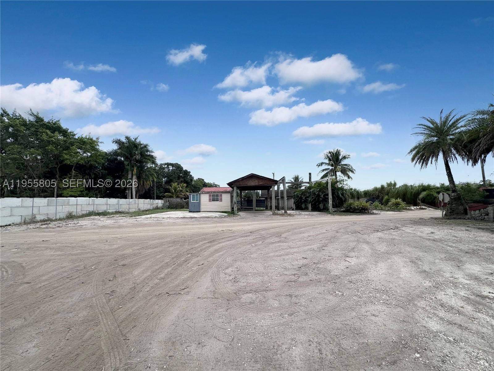 Real estate property located at 18701 Sheridan St, Broward, Everglades Land Co, Southwest Ranches, FL
