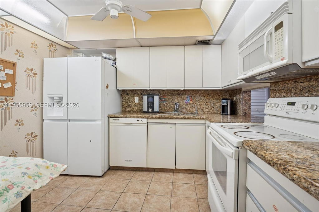 Real estate property located at 4301 Collins Ave #202, Miami-dade, Vendome Place Condo, Miami Beach, FL