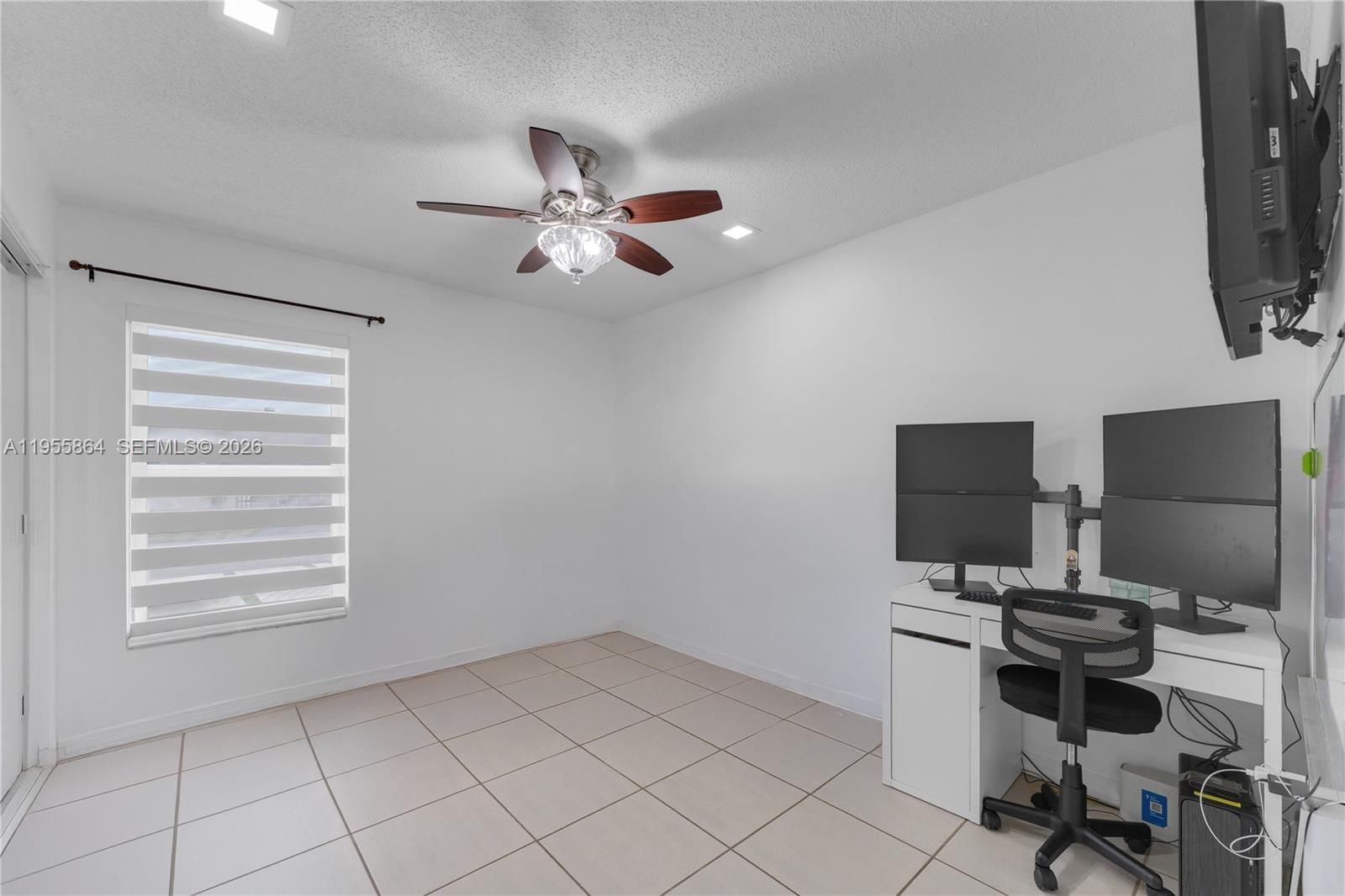Real estate property located at 4321 138th Ct, Miami-dade, Bent Tree Sec 3, Miami, FL