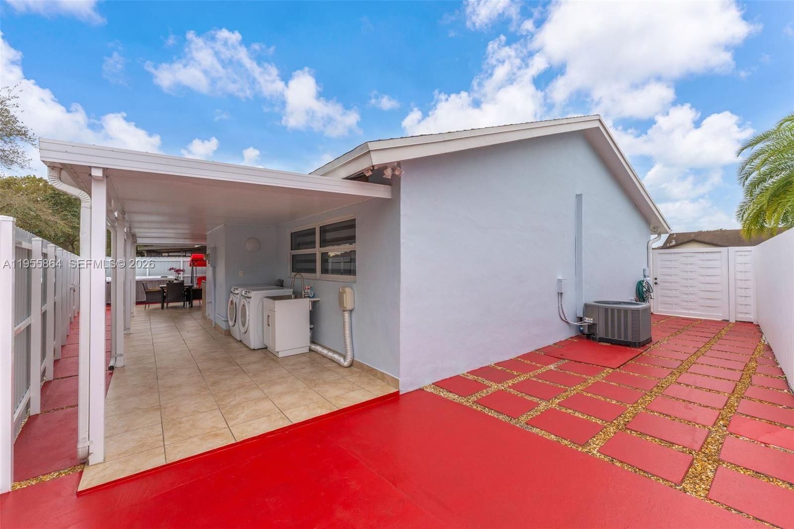 Real estate property located at 4321 138th Ct, Miami-dade, Bent Tree Sec 3, Miami, FL