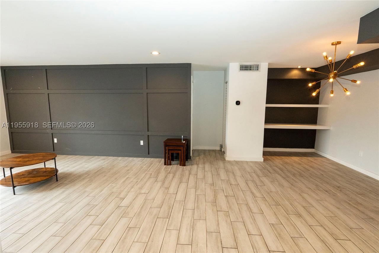 Real estate property located at 7743 86th St D-227, Miami-dade, Kings Creek So Condo, Miami, FL