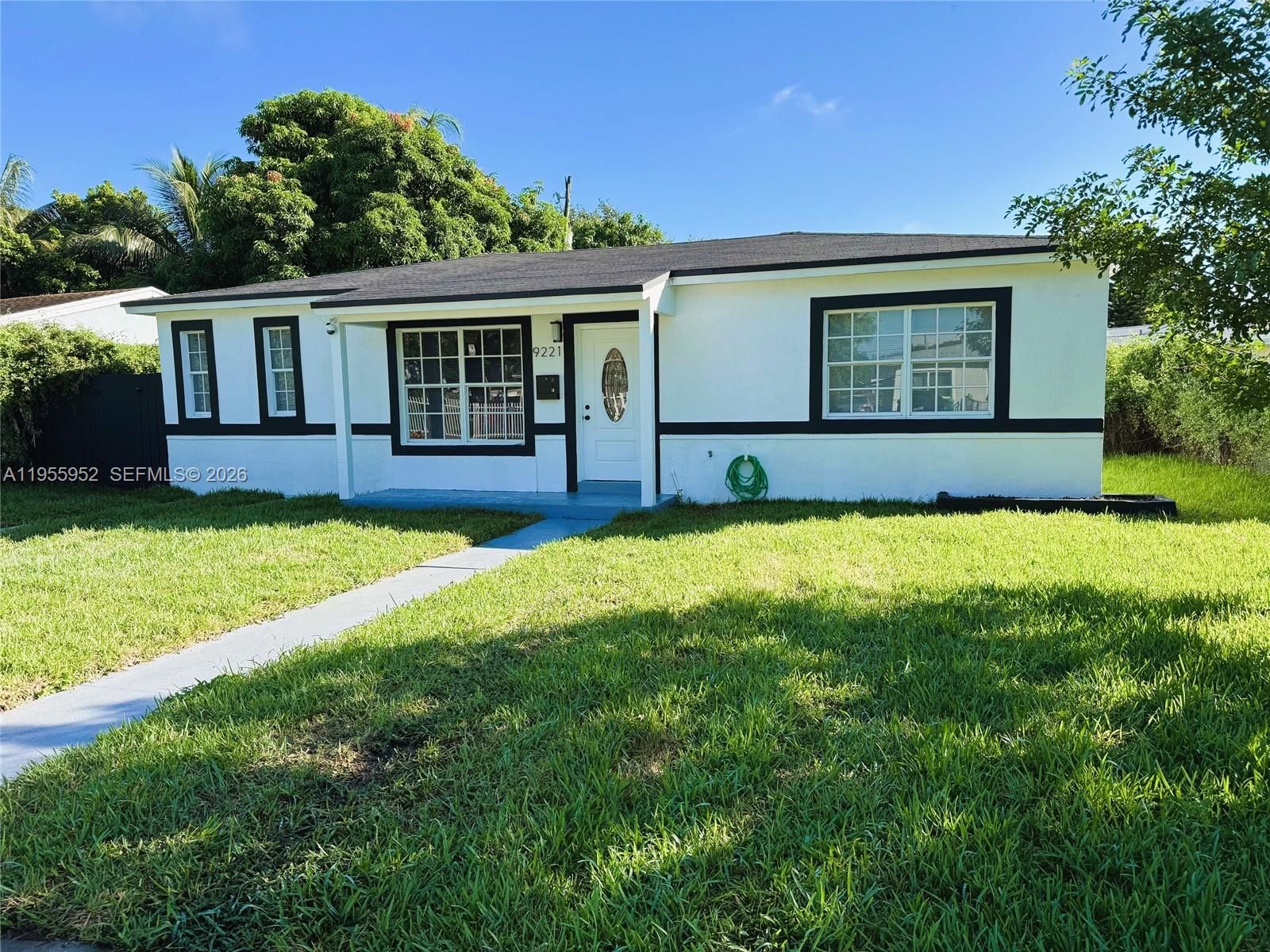 Real estate property located at 9221 Broad Manor Rd, Miami-dade, Broadmoor Manor, Miami, FL